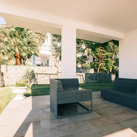 빌라 Chic W Patio Pool 3 Min To Beach In Bodrum