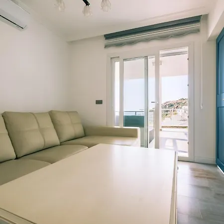 빌라 Chic W Patio Pool 3 Min To Beach In Bodrum 군도간