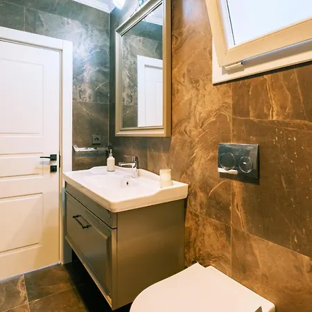 Chic W Patio Pool 3 Min To Beach In Bodrum 빌라 *