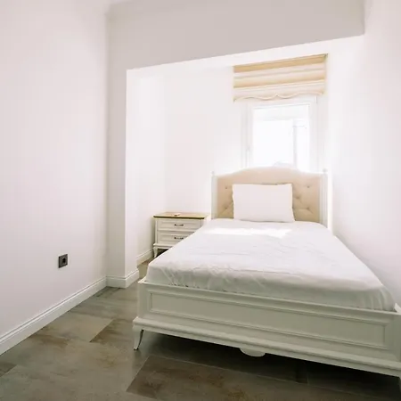 빌라 Chic W Patio Pool 3 Min To Beach In Bodrum 군도간