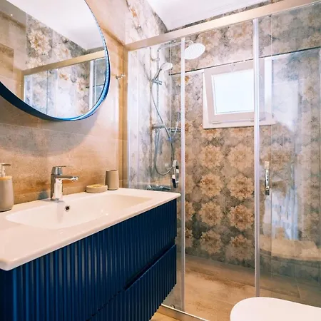Chic W Patio Pool 3 Min To Beach In Bodrum 빌라 군도간