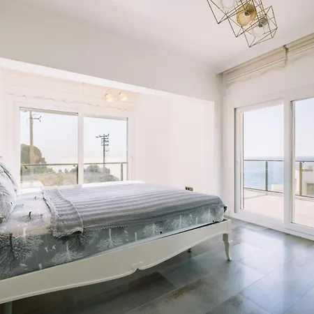Chic W Patio Pool 3 Min To Beach In Bodrum Villa Gundogan (Bodrum)