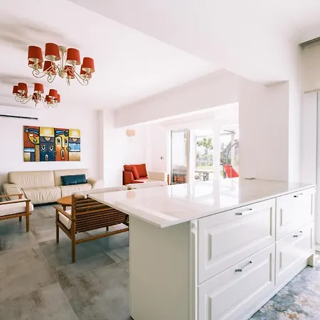 Villa Chic W Patio Pool 3 Min To Beach In Bodrum *