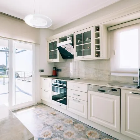 Chic W Patio Pool 3 Min To Beach In Bodrum Villa
